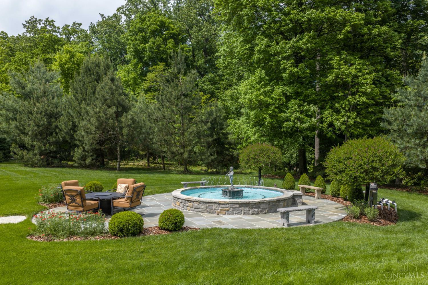 6 Forest Hill Drive