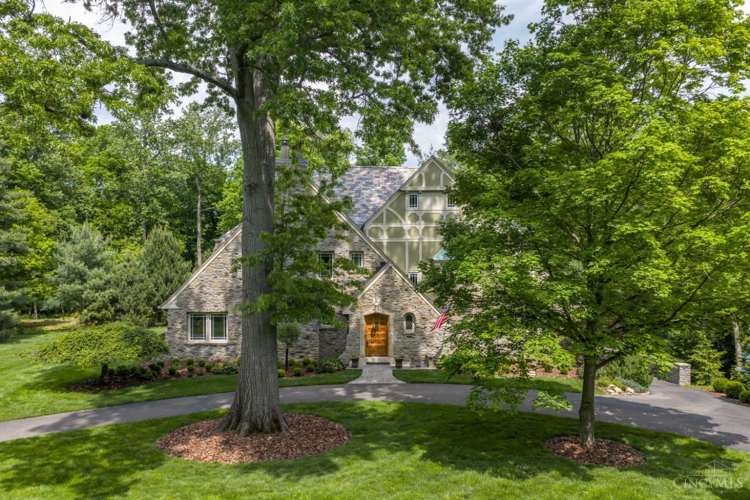 6 Forest Hill Drive