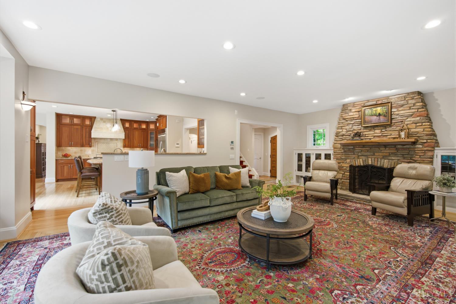 6 Forest Hill Drive