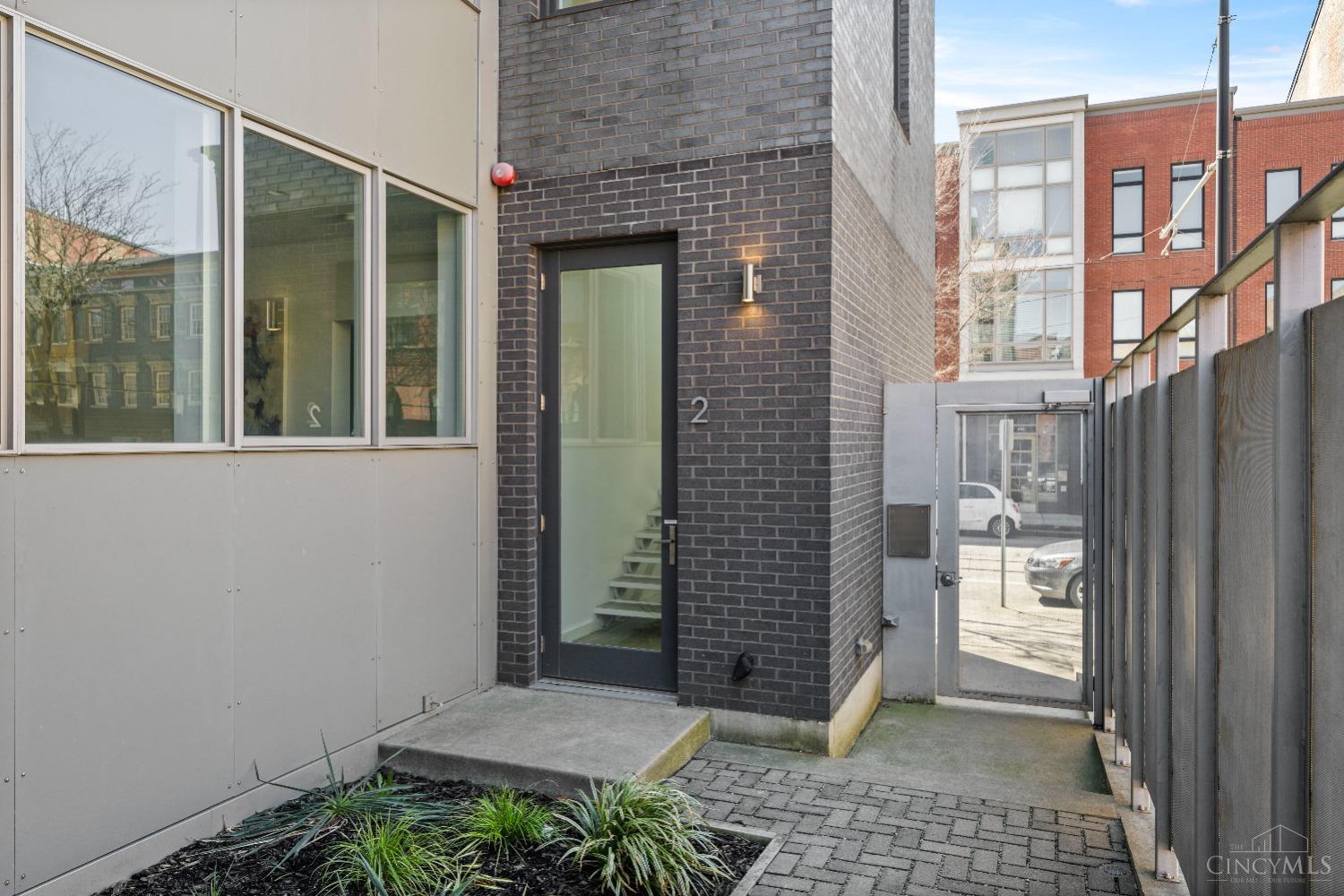1514 Race Street 2