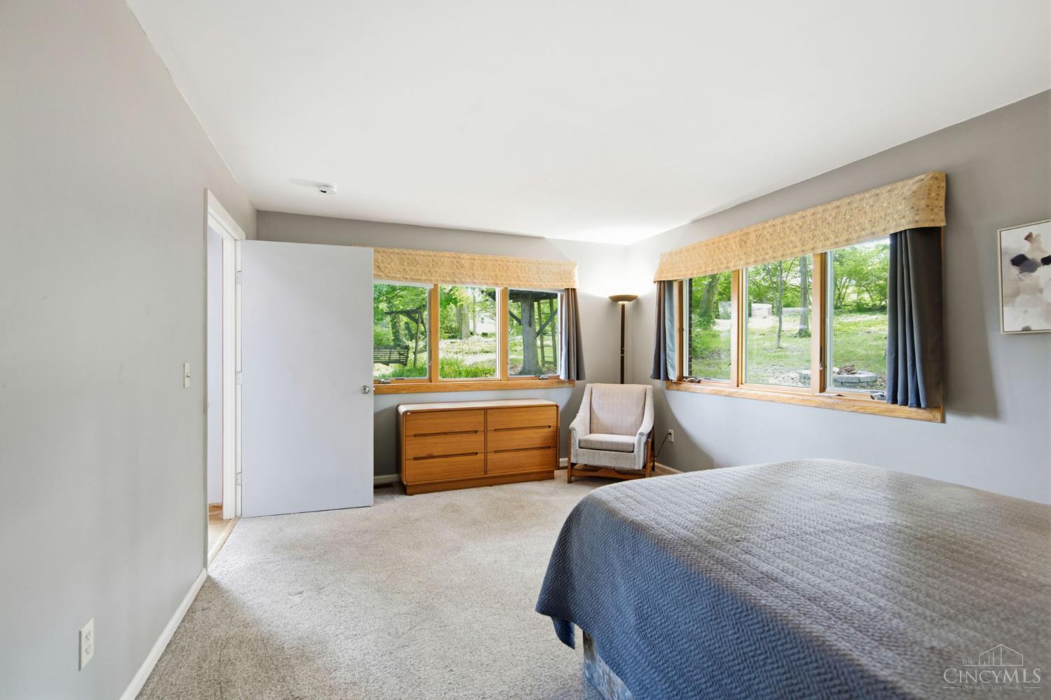 1325 Holman View Drive