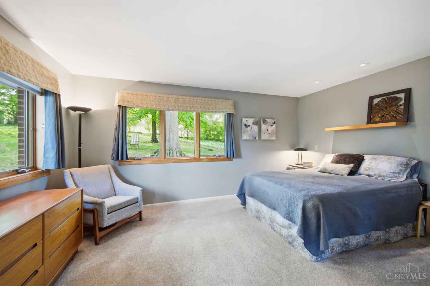 1325 Holman View Drive