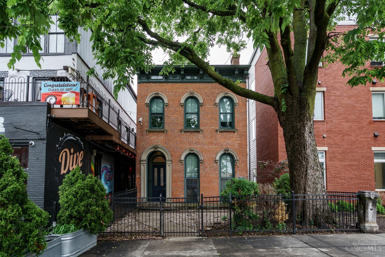 2606 Short Vine Street