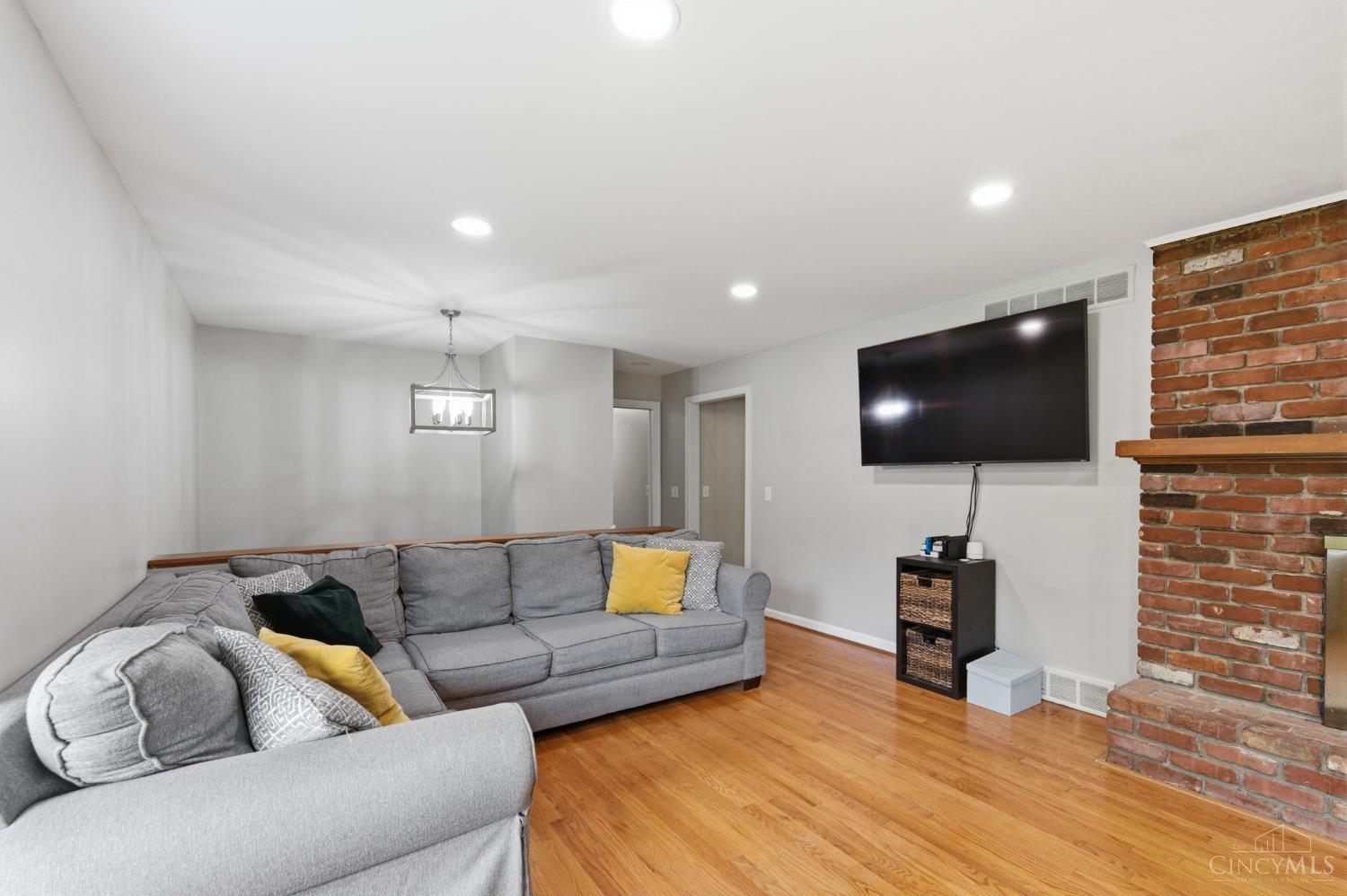 1204 Forest Court