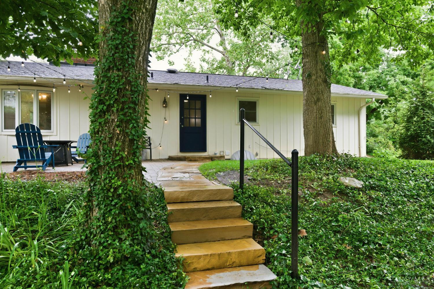 1204 Forest Court