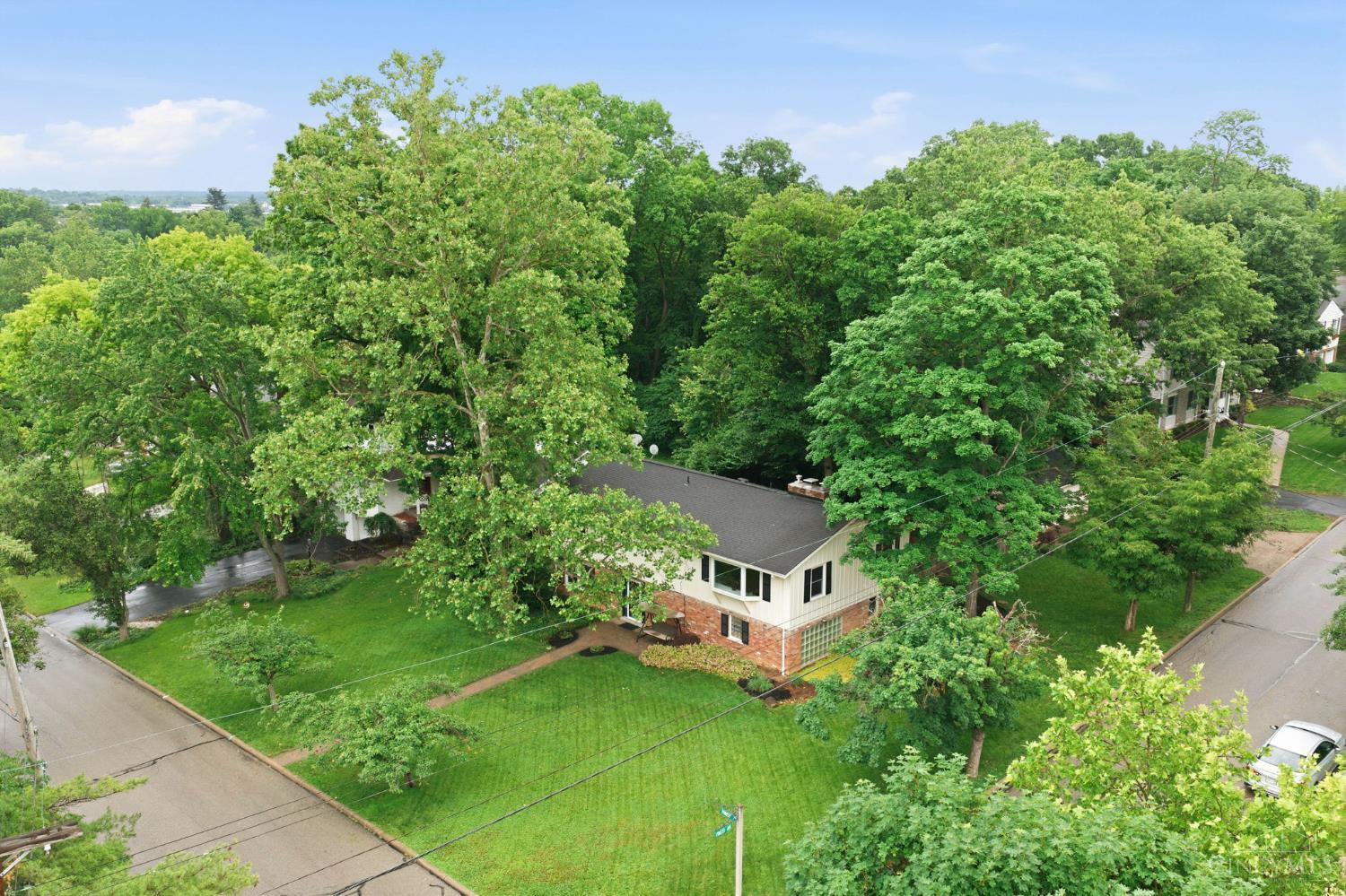 1204 Forest Court