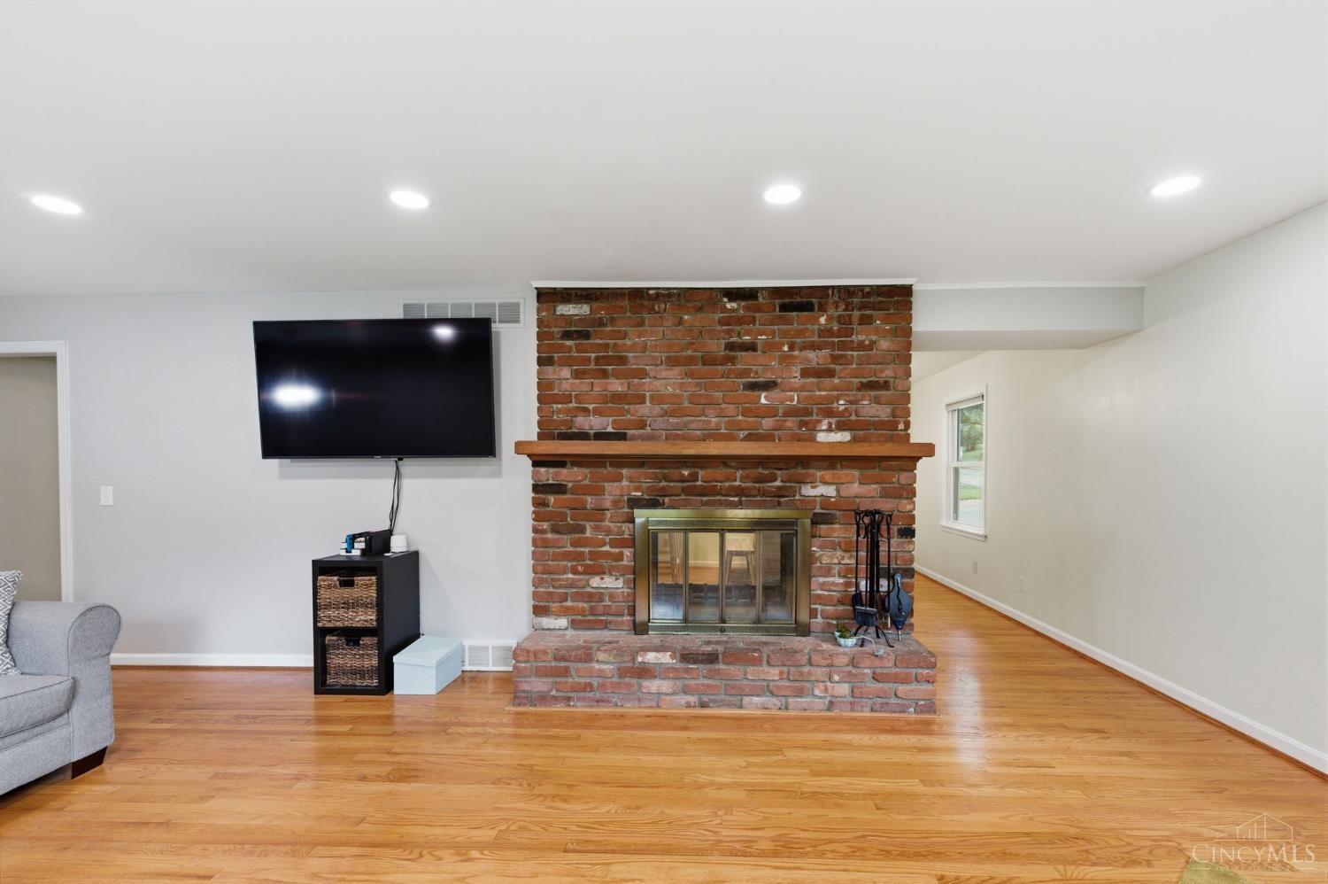 1204 Forest Court