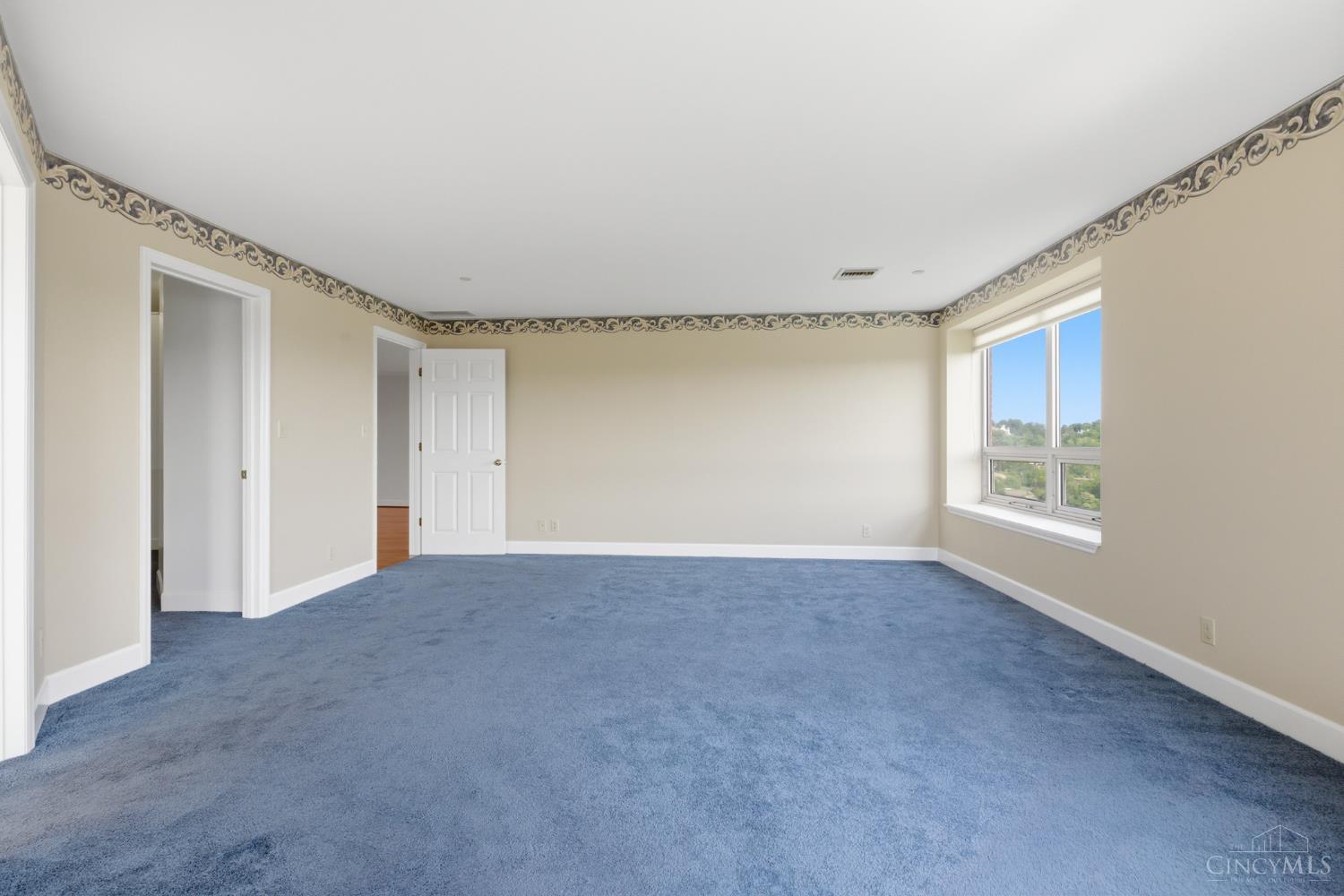 3435 Golden Avenue 901