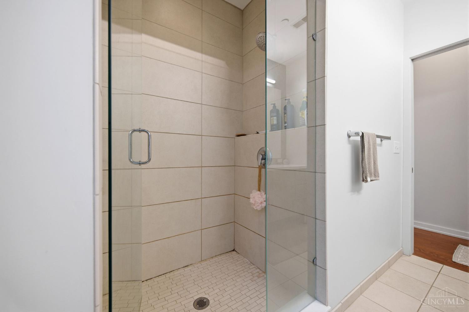 122 W Fifteenth St 222