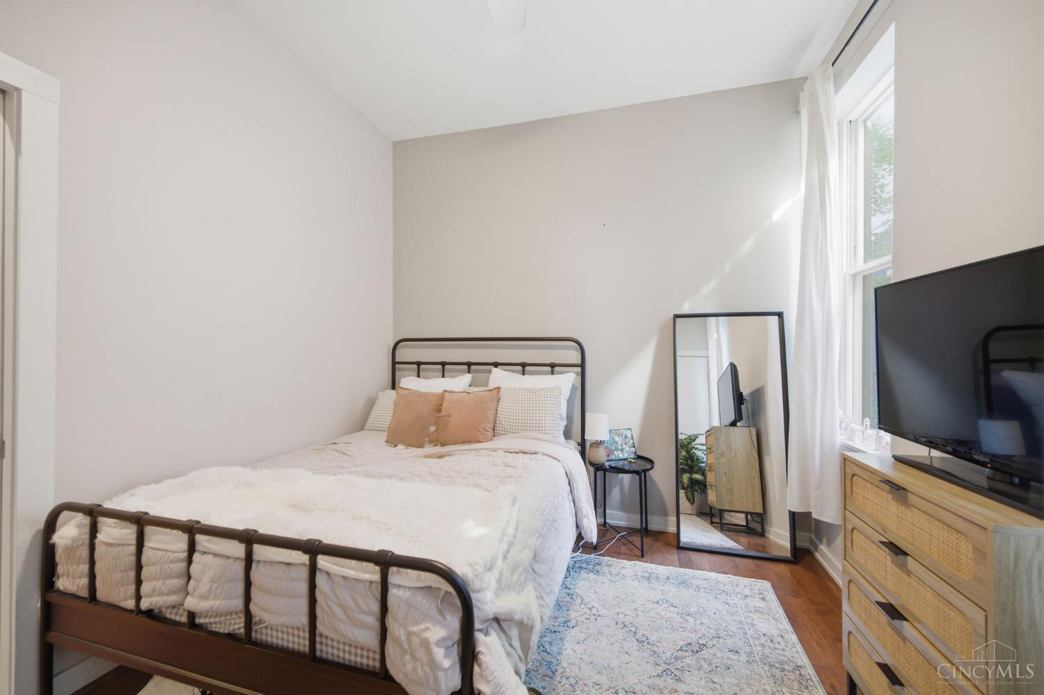 122 W Fifteenth St 222