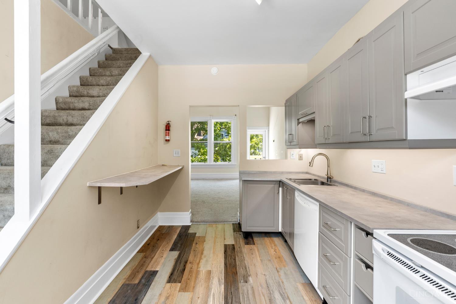 1 Moyer Place