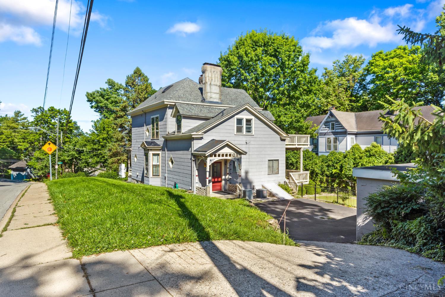 1 Moyer Place