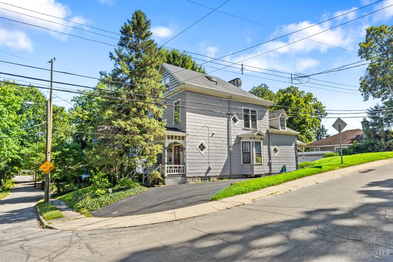 1 Moyer Place