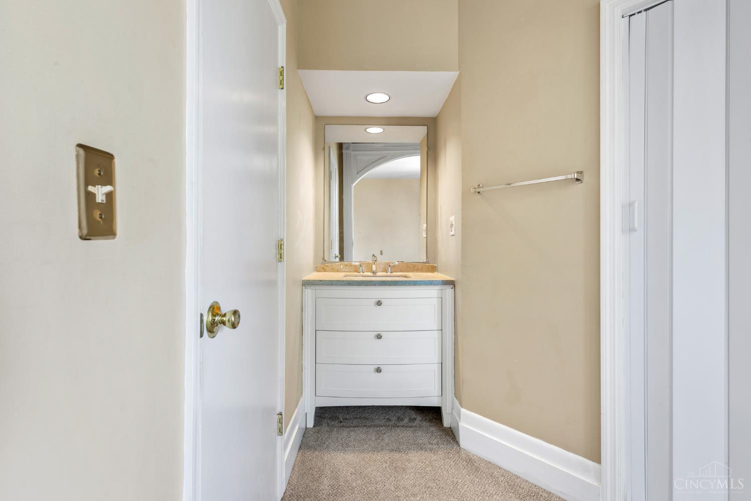 1 Moyer Place