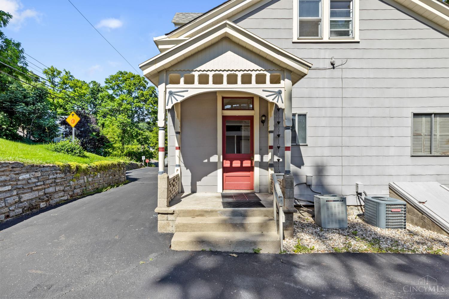 1 Moyer Place