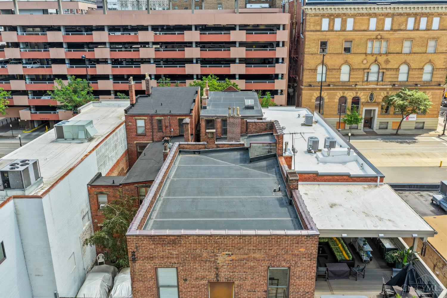 22 W 9th Street