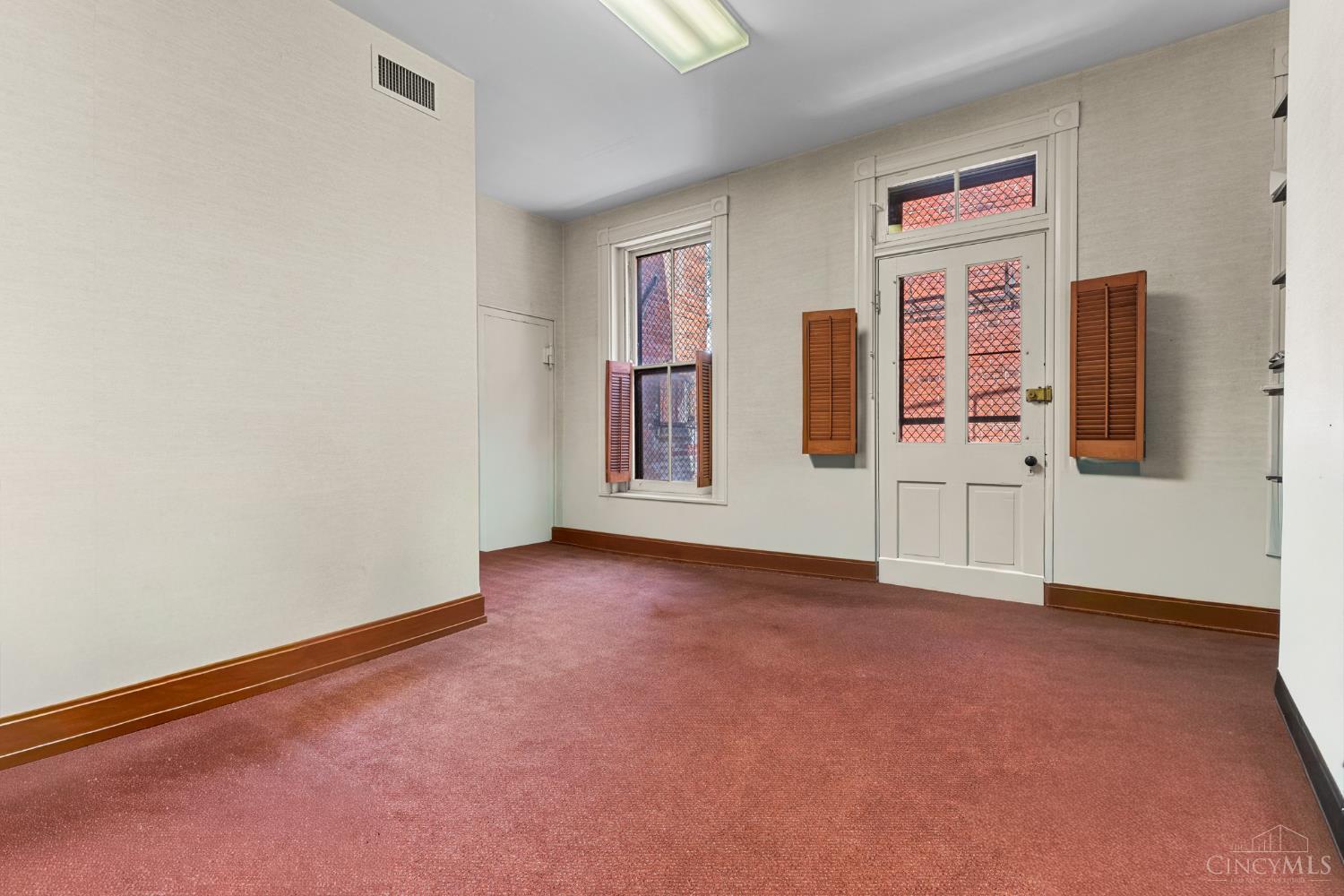 22 W 9th Street