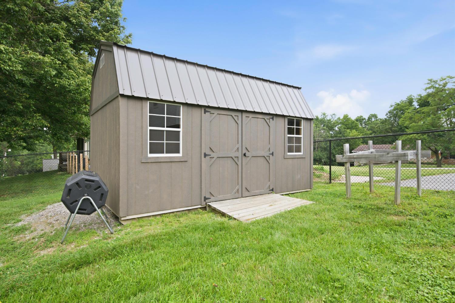 725 Pine Ridge Road