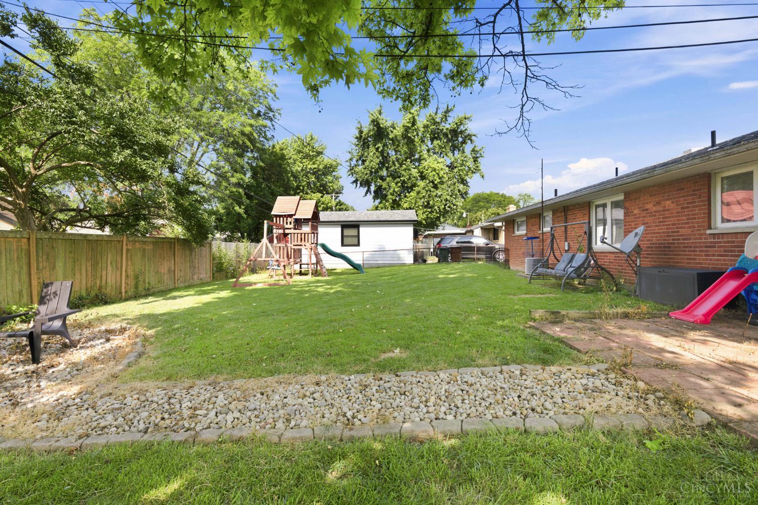 1220 Rose Bower