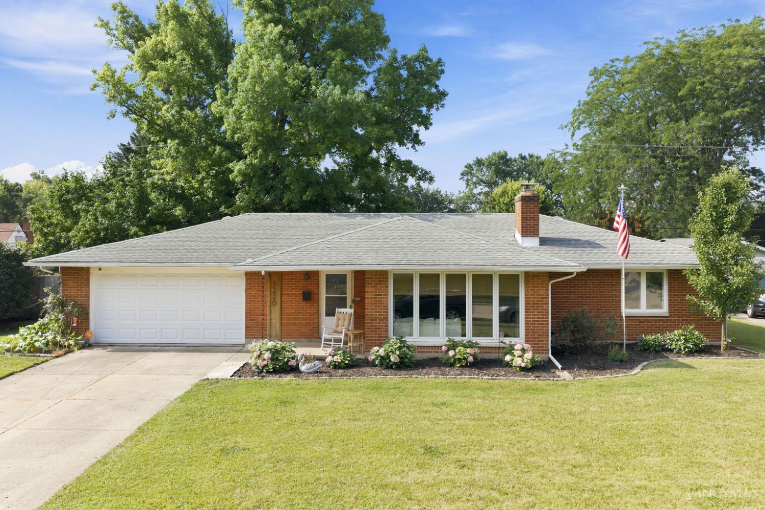 1220 Rose Bower