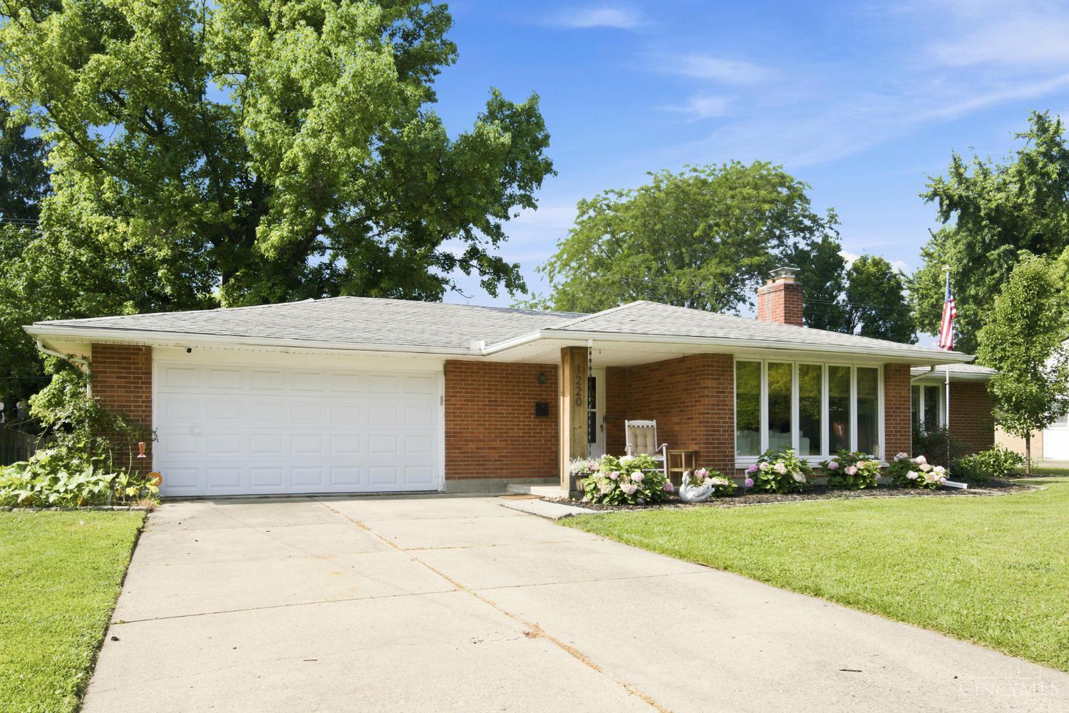 1220 Rose Bower