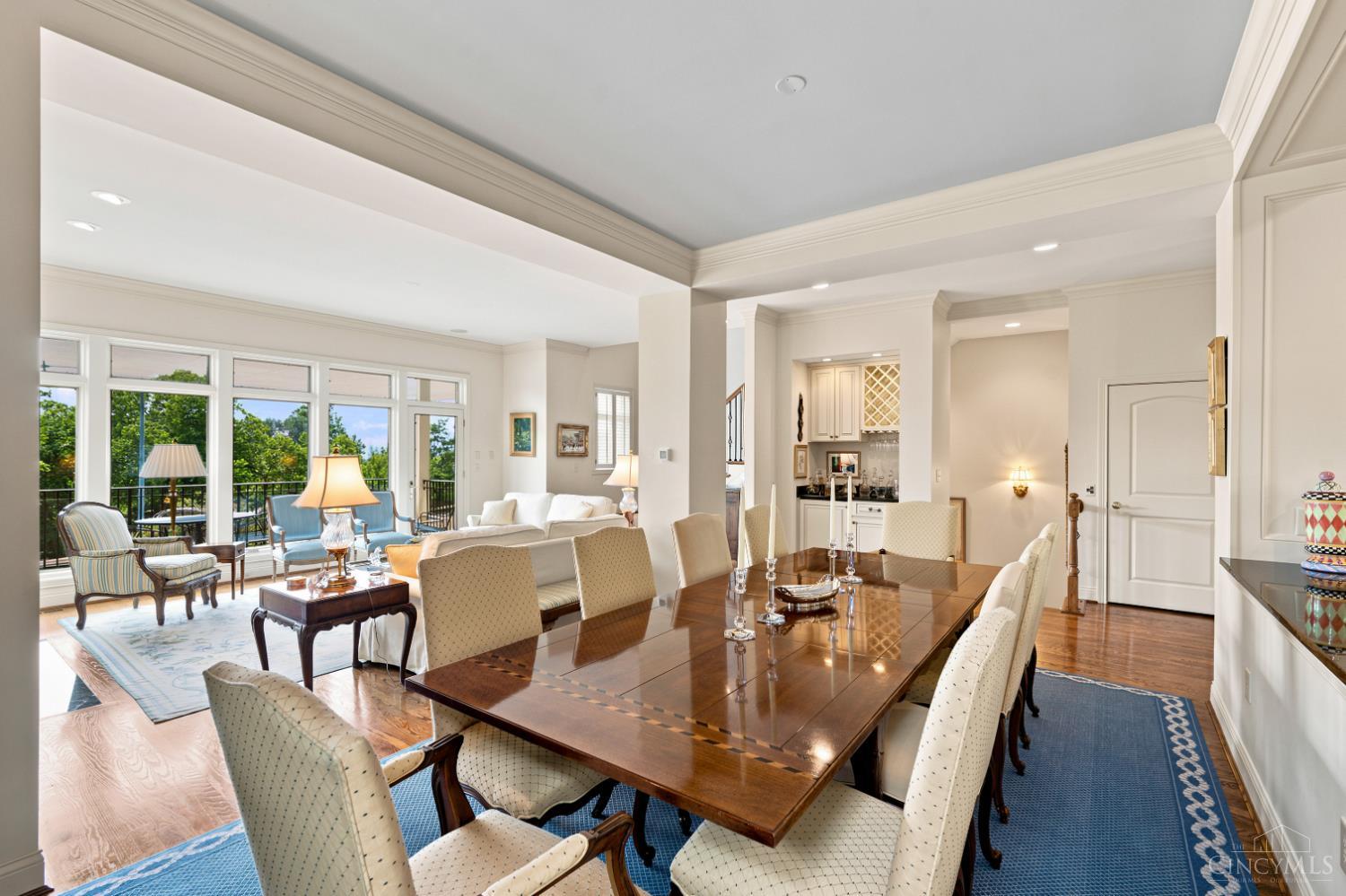1498 Riverside Drive