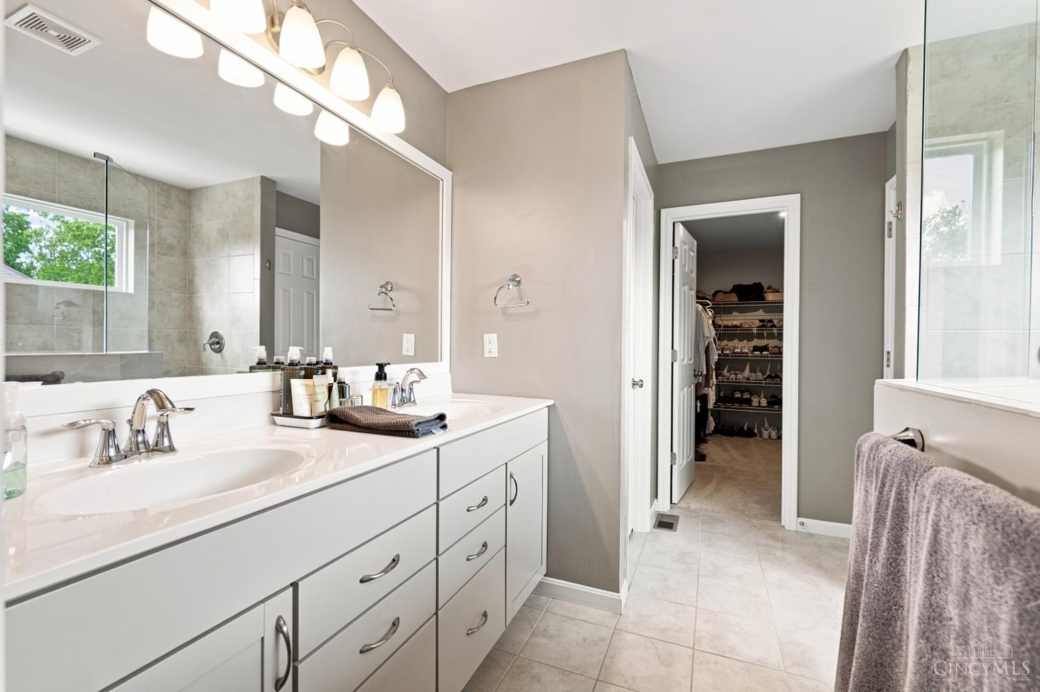 6687 Tree View Drive