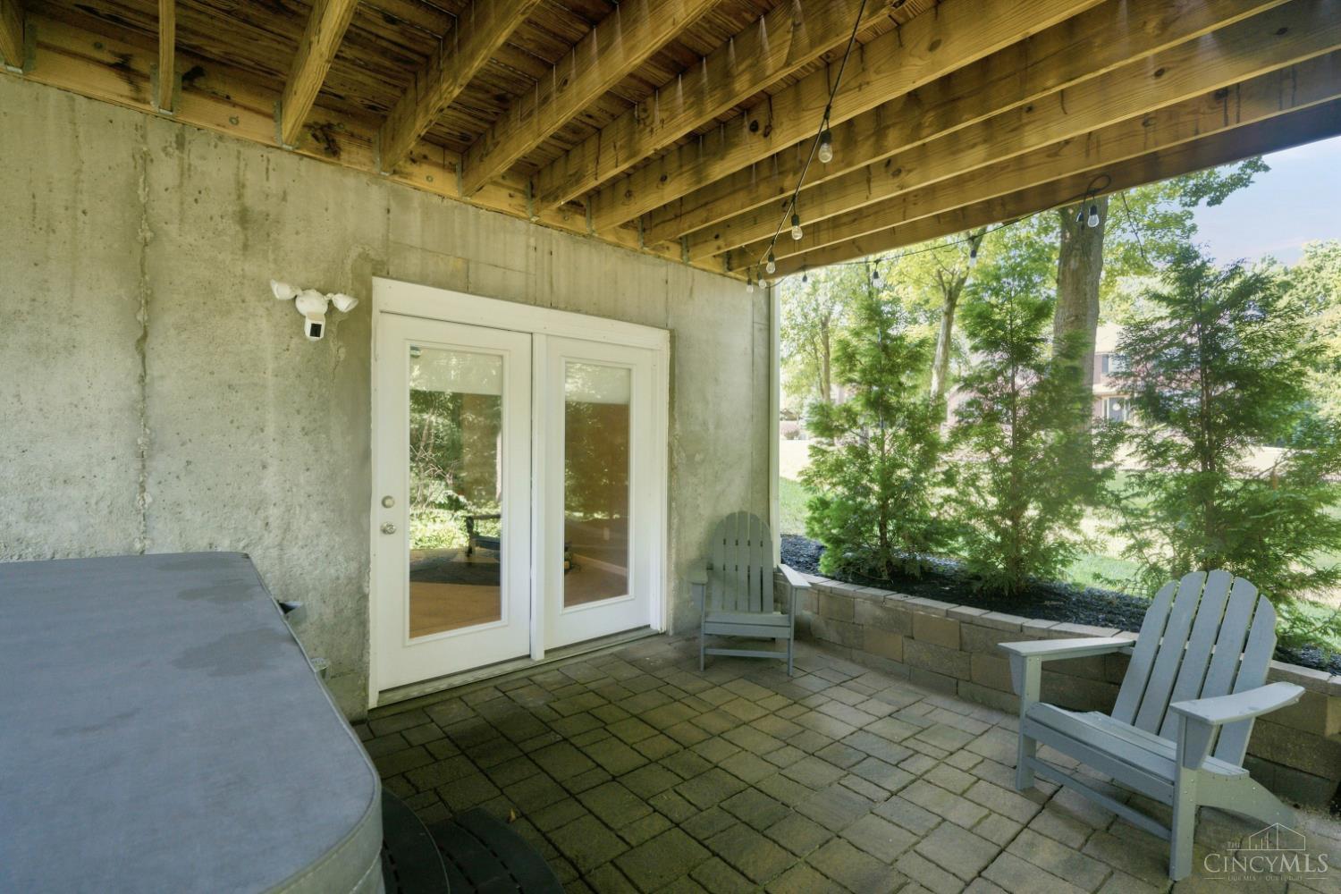 6687 Tree View Drive
