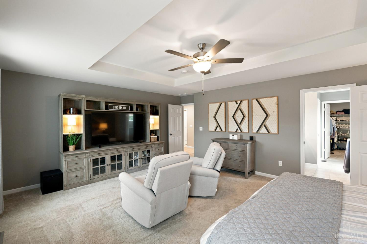 6687 Tree View Drive