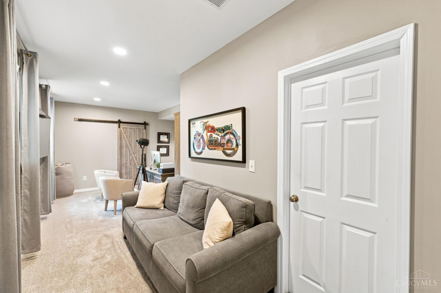 6687 Tree View Drive