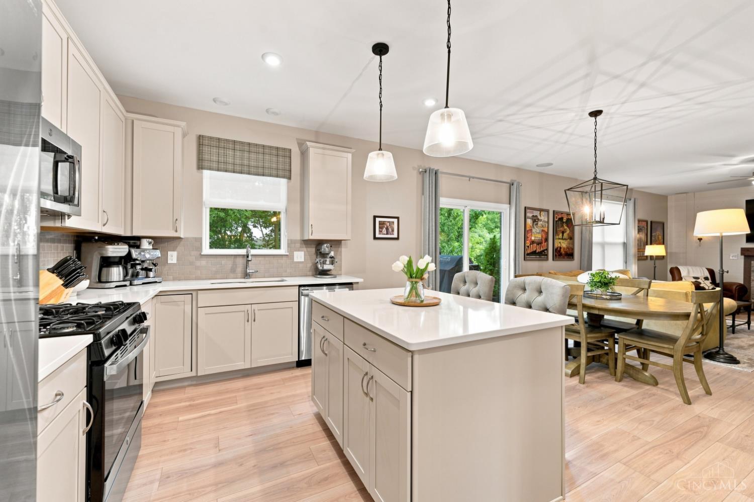 6687 Tree View Drive
