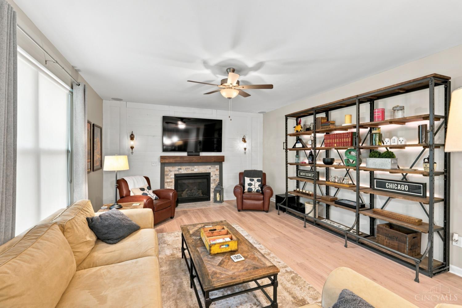 6687 Tree View Drive