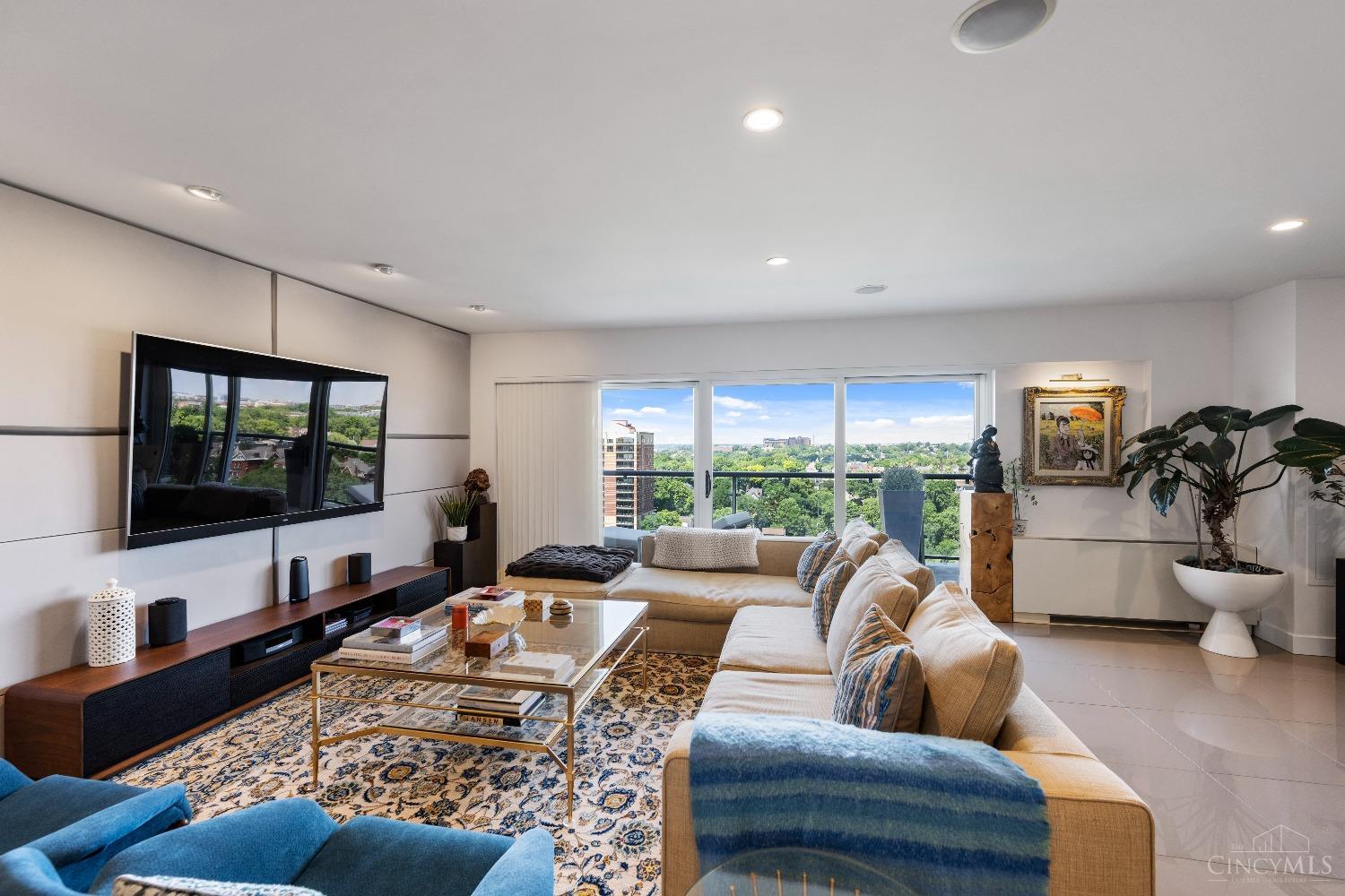 2200 Victory Parkway Unit: 2104