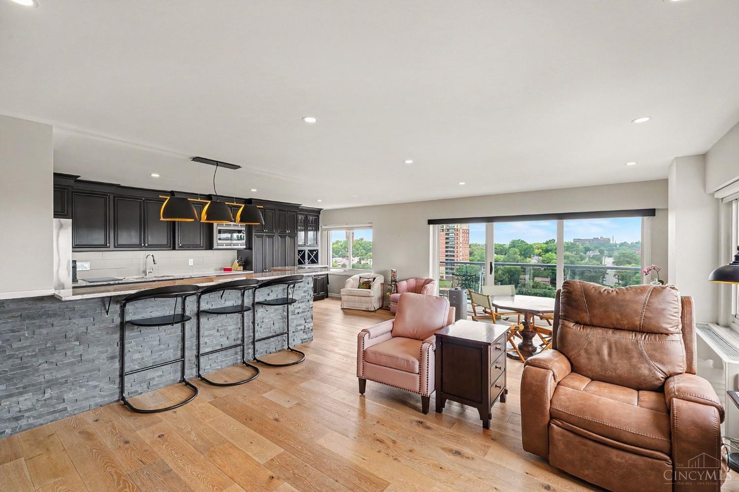 2200 Victory Parkway Unit: 1607