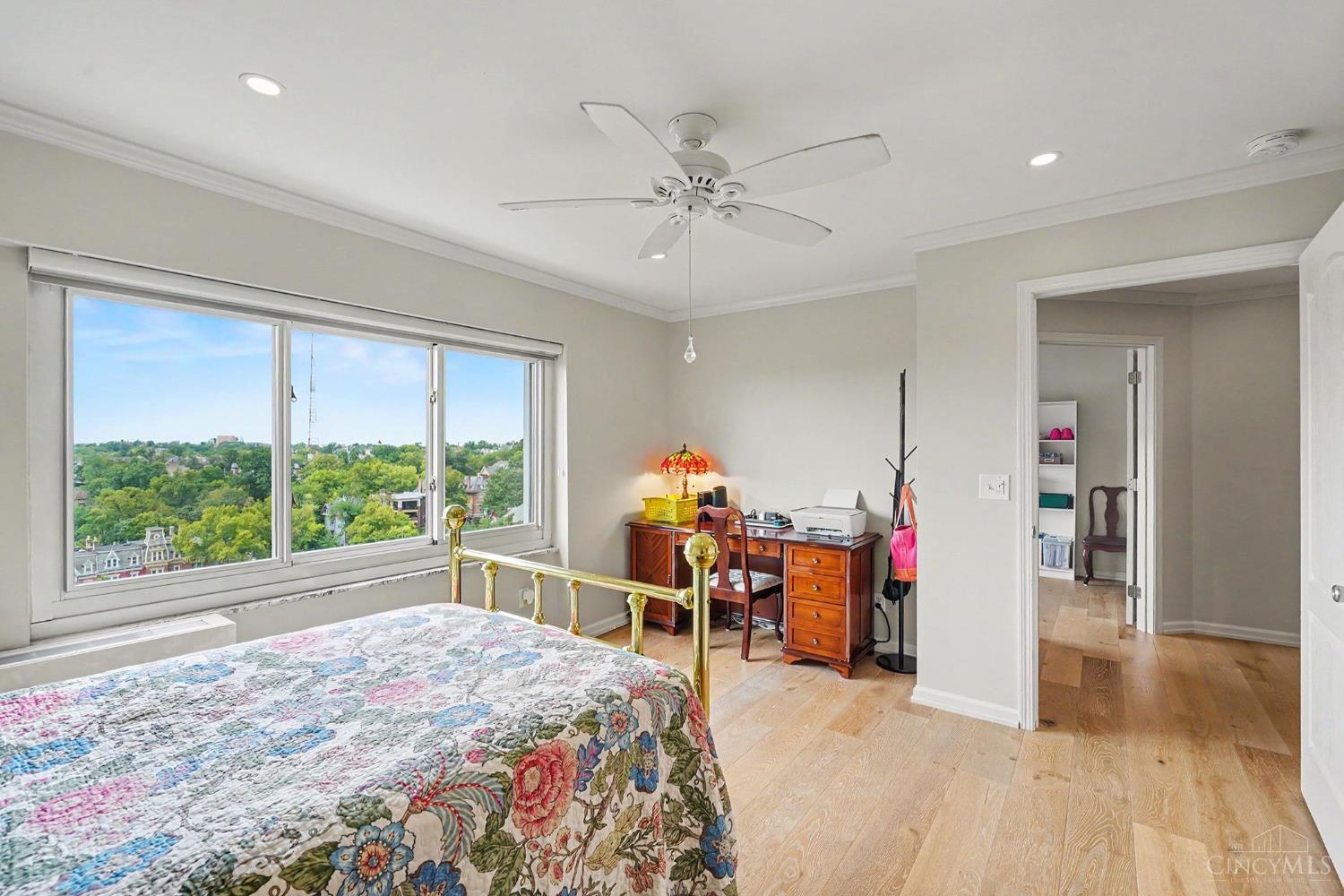 2200 Victory Parkway Unit: 1607