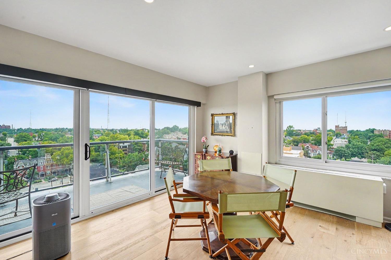 2200 Victory Parkway Unit: 1607
