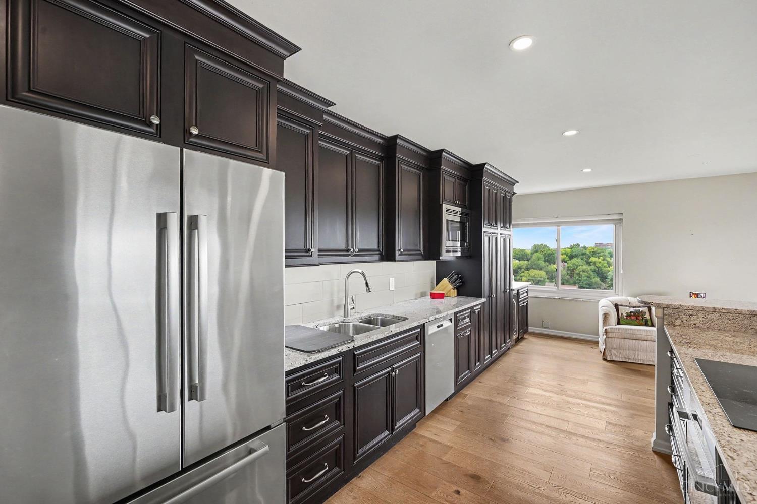 2200 Victory Parkway Unit: 1607