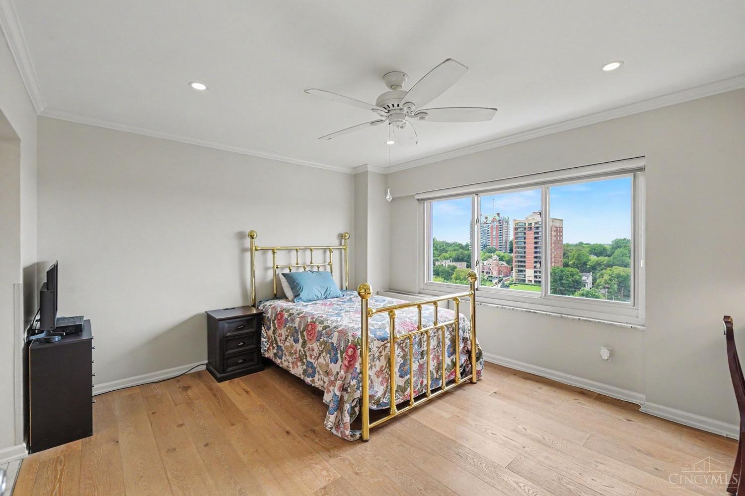 2200 Victory Parkway Unit: 1607