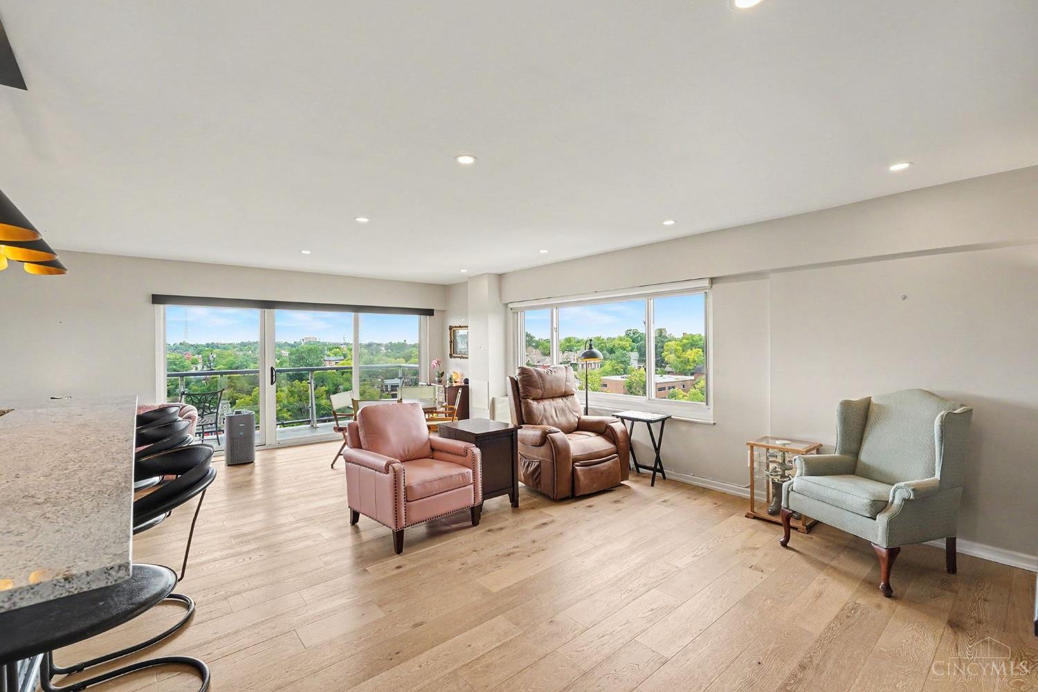 2200 Victory Parkway Unit: 1607