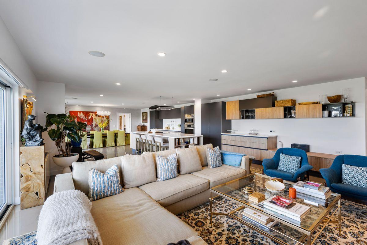 2200 Victory Parkway Unit: 2104