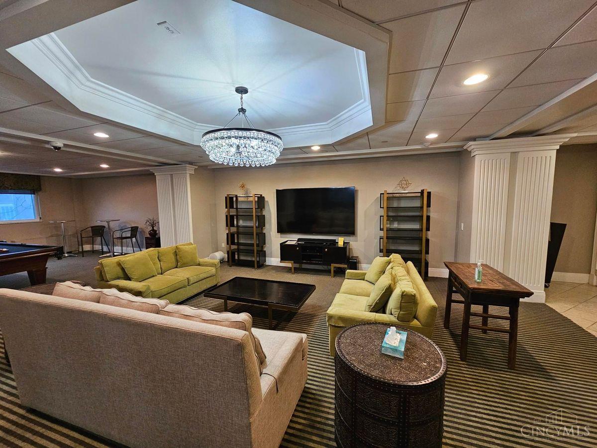 2200 Victory Parkway Unit: 2104
