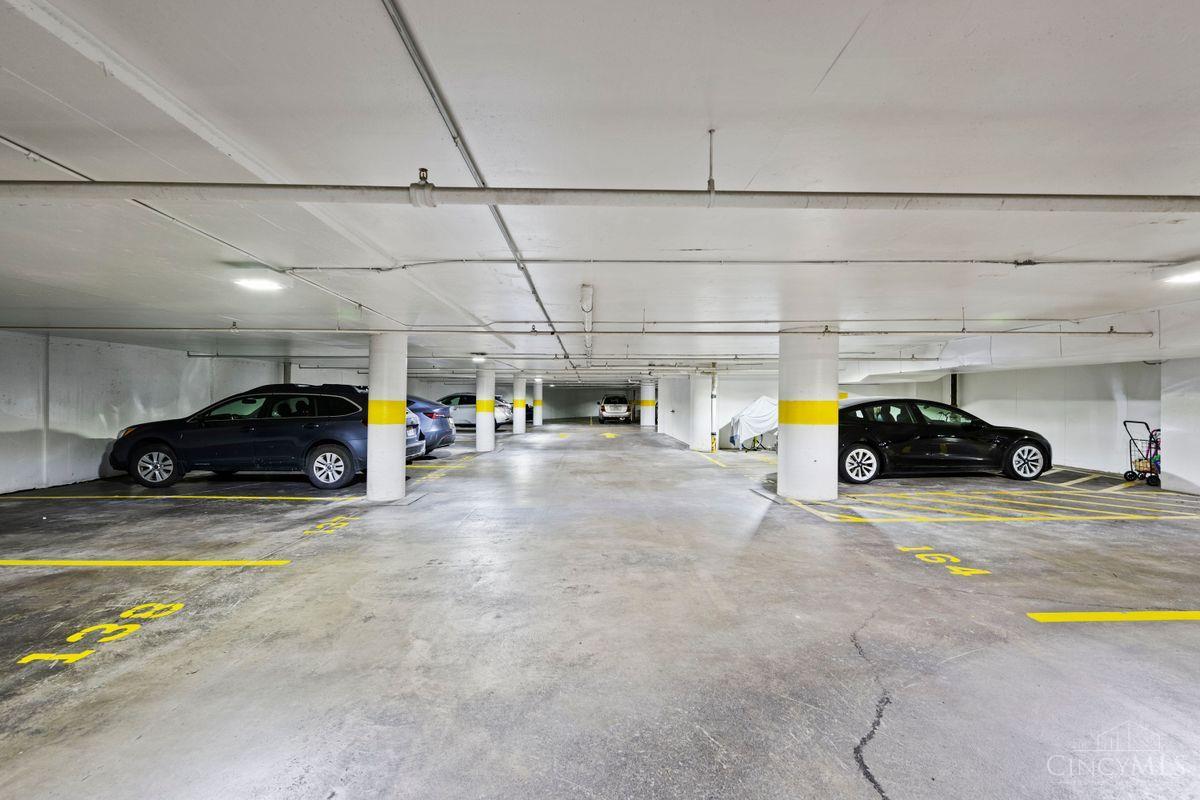 2200 Victory Parkway Unit: 2104