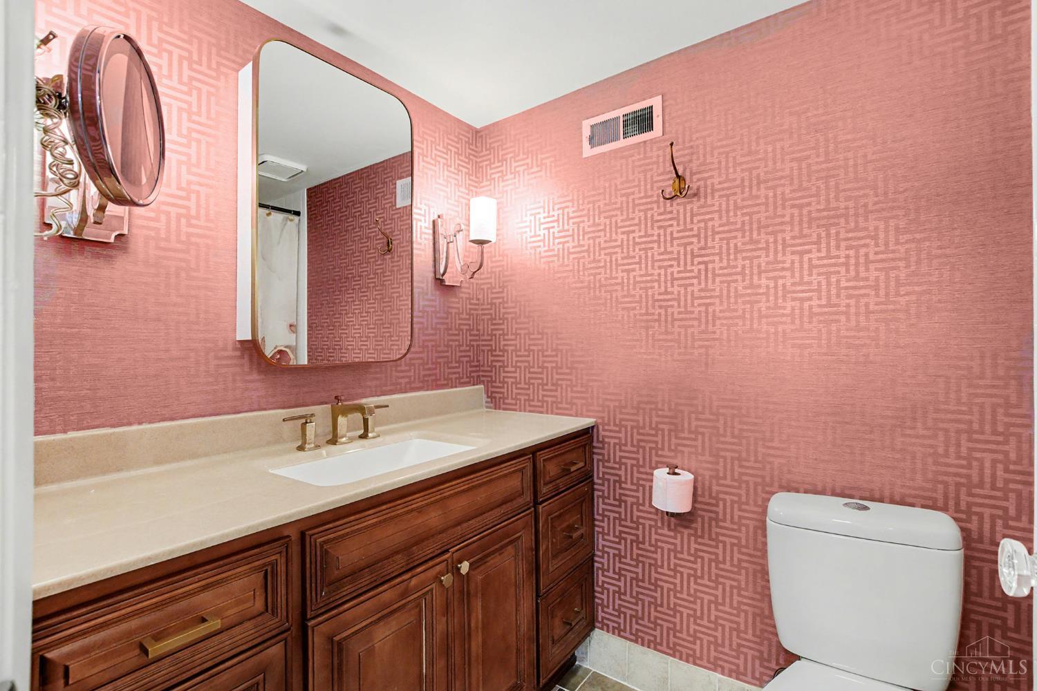 3304 Columbia Parkway Unit: 3