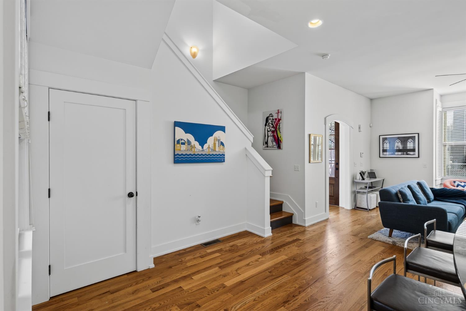 1437 Pleasant Street