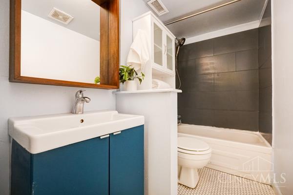 413 Milton Street Unit: 1