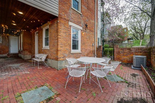 413 Milton Street Unit: 1