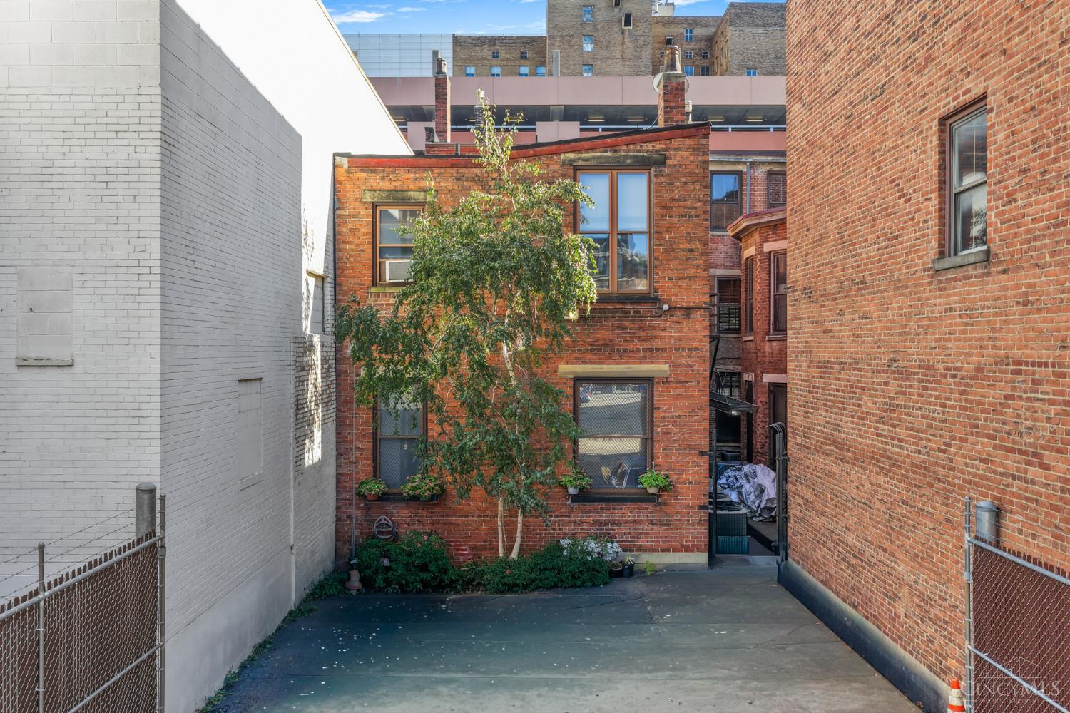 20 W 9th Street