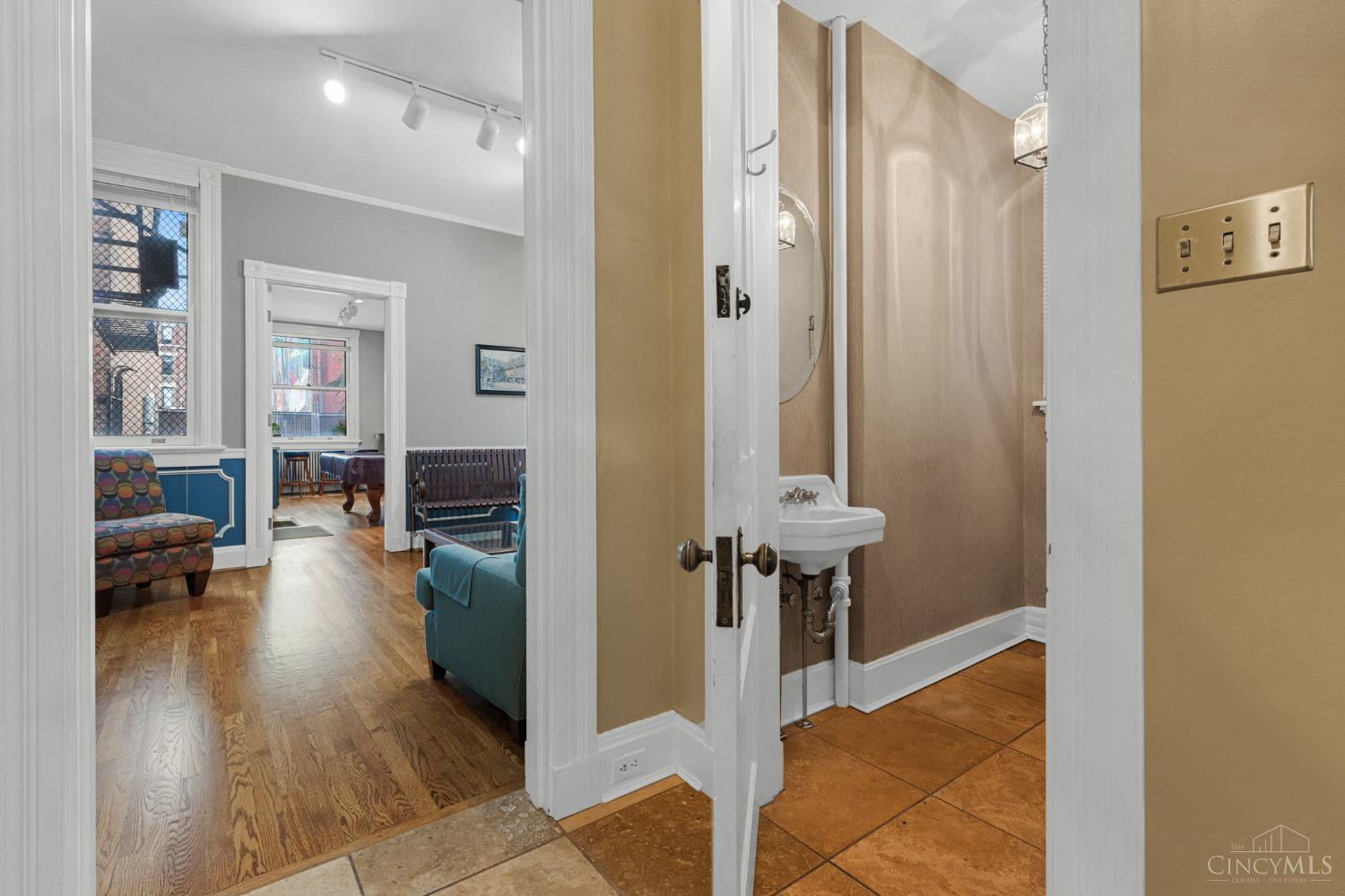 20 W 9th Street