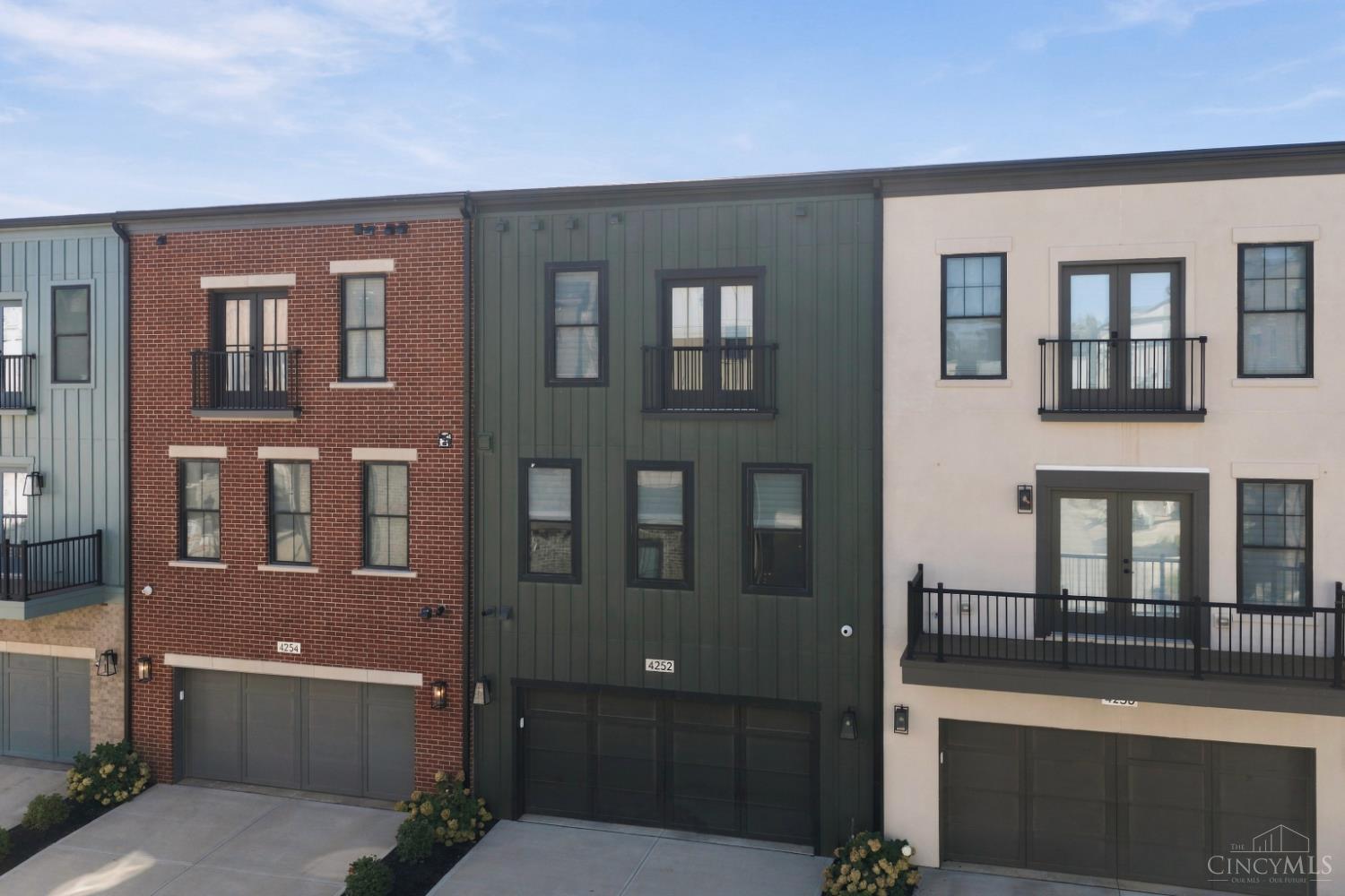 4252 Parkview Drive Unit: 1B