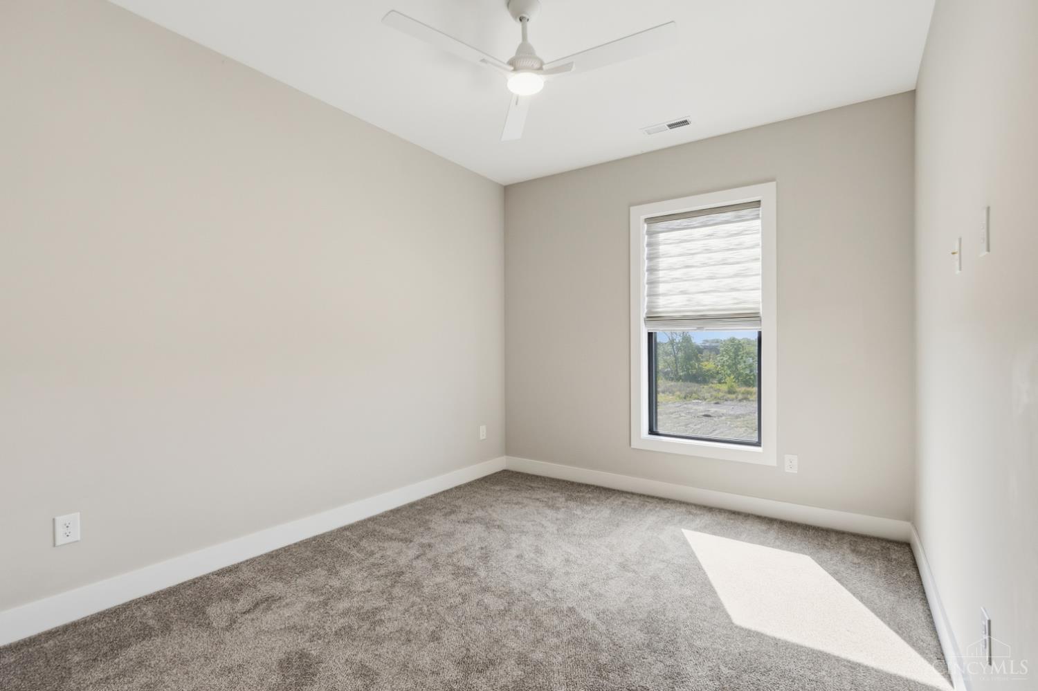 4252 Parkview Drive Unit: 1B